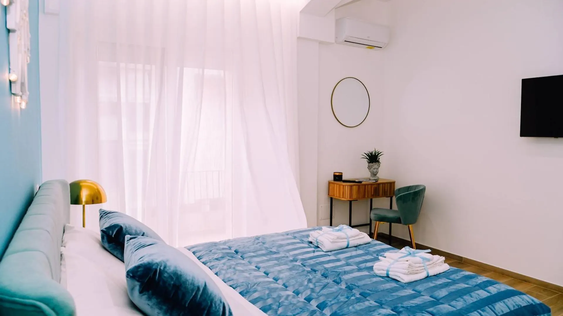Apartment Piazza Mazzini Dolce Vita Suites Lecce Italy